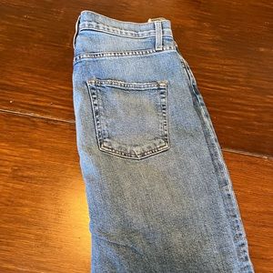 Alice and Olivia jeans in size 31. No tags but never worn